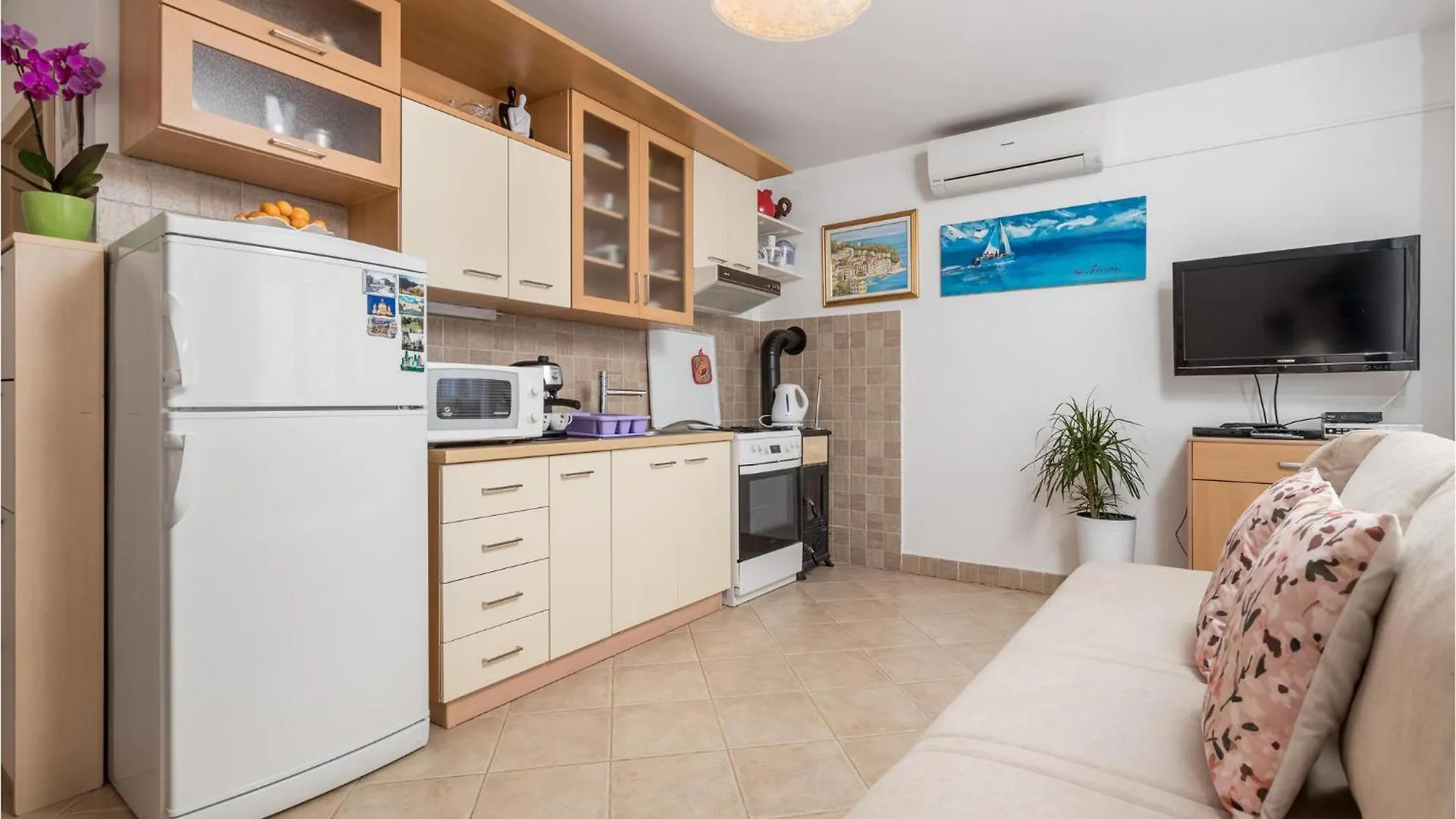 Awesome Home In Medveja With House Sea View Holiday home